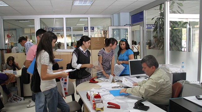 BÜYÜKŞEHİR'DEN 3 BİN ÖĞRENCİYE EĞİTİM DESTEĞİ