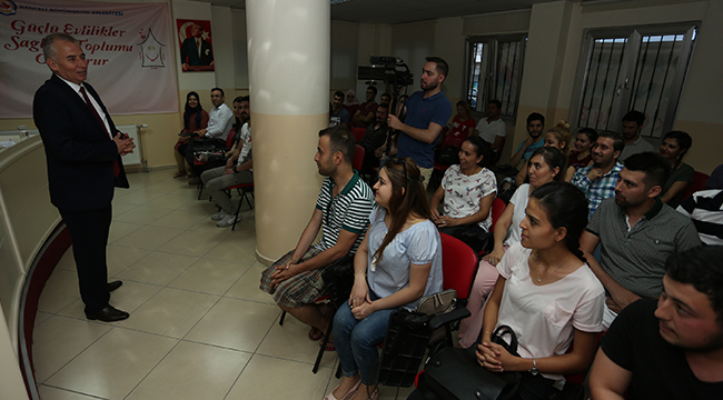 SERTİFİKALARI BAŞKAN OSMAN ZOLAN DAĞITTI