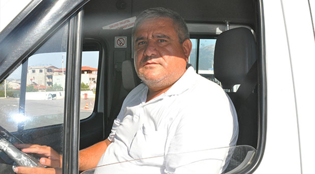 MiNiBÜS ŞOFÖRÜNE ÇiRKiN SALDIRI