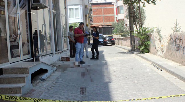 Dolap takarken camdan düştü