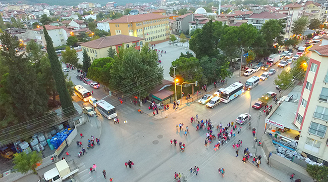 TRAFİK YOĞUNLUĞUNU ÇEKTİĞİ GÖRÜNTÜLERLE İSPATLADI