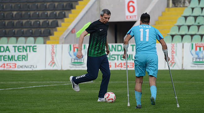 ENGELLİLER GÜNÜ DENİZLİ'DE  DOLU DOLU YAŞANDI