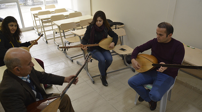 SARAYKÖY’DE AKADEMİK SANAT OKULU HAVASI ESİYOR
