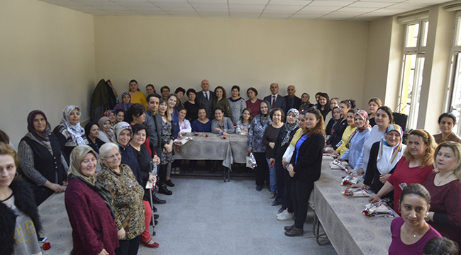 BAŞKAN ÖZBAŞ 800 KADINI SİNEMAYA GÖTÜRDÜ
