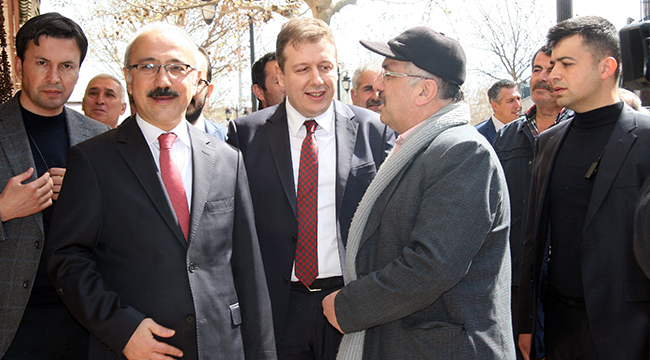 ELVAN,VATANDAŞLARLA VE PARTİLİLERLE BULUŞTU