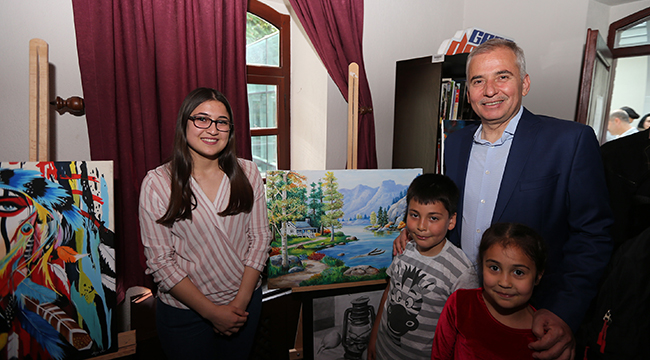 GENÇ DENİZLİ ÜYELERİ ESERLERİNİ SERGİLEDİ