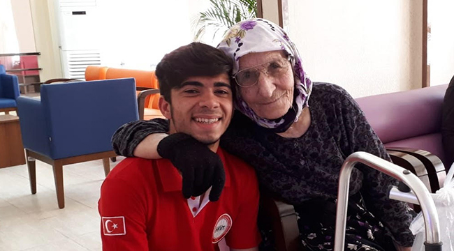 AKUT ÖĞRENCİLERİNDEN ANLAMLI ZİYARET