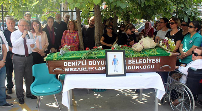 GÖREV YAPTIĞI HASTANEDE TÖREN DÜZENLENDİ