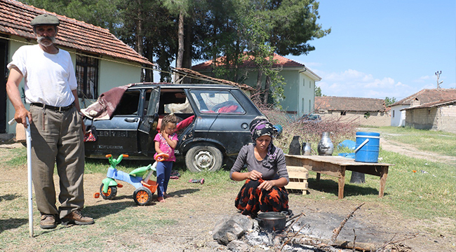 TUVALET VE BANYO İHTİYAÇLARINI CAMİDEN KARŞILIYORLAR