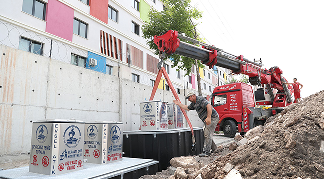 YERALTI ÇÖP KONTEYNIRLARI YERLEŞTİRİLİYOR