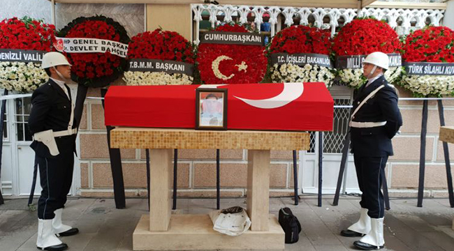ASRİ MEZARLIK POLİS ŞEHİTLİĞİ’NDE TOPRAĞA VERİLDİ