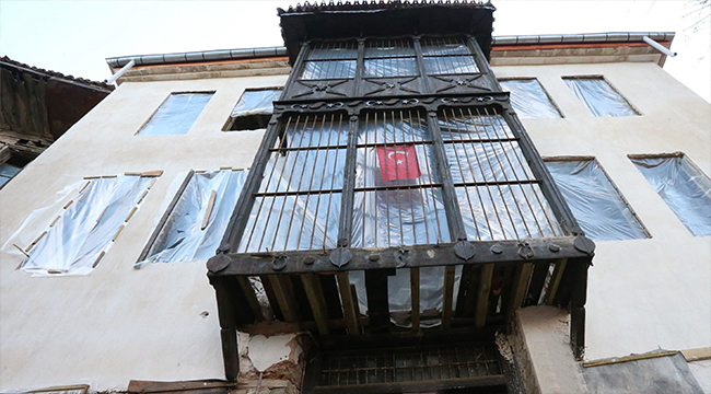 TARAKÇI EVİ AYAĞA KALDIRILDI