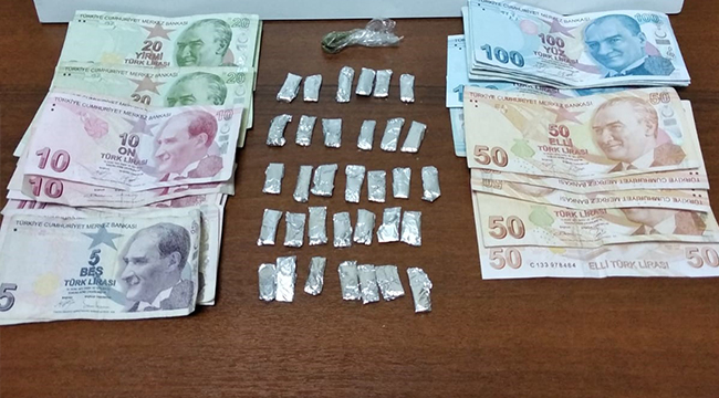 EMNİYET SOKAK SATICILARINA GÖZ AÇTIRMIYOR