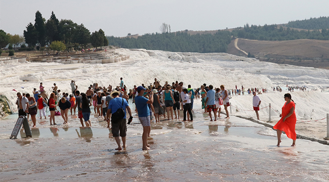 PAMUKKALE 9 AYDA ZİYARETÇİ REKORU KIRDI