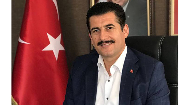BAŞKAN GÜNGÖR, ZAFER BAYRAMINI KUTLADI