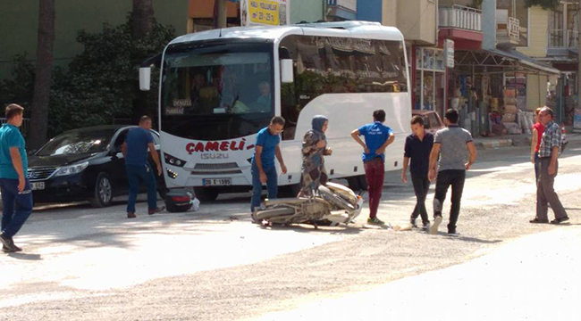 OTOMOBİL MOTOSİKLETLE ÇARPIŞTI:1 YARALI