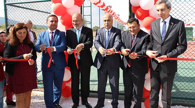 HAYIRSEVER İŞADAMININ YENiLEDİĞİ OKUL AÇILDI