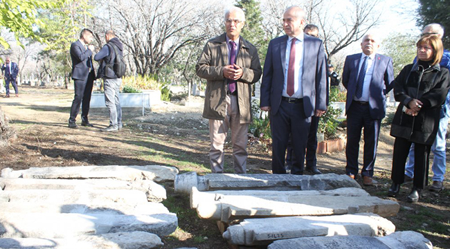 DENİZLi TARİHi İLBADE MEZARLIĞINDA CANLANIYOR