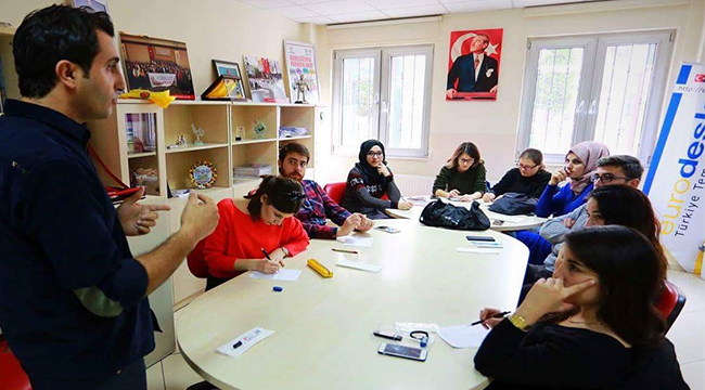 GENÇLER İŞ KULUBÜ EĞİTİMİNDEN GEÇTİ