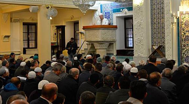 90 BİN CAMİDE MEHMETÇİK İÇİN DUA EDİLDİ