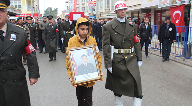 DENİZLİ'NİN ŞEHİDİ SON YOLCULUĞUNA UĞURLADI