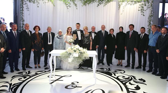 AYGÖREN’İN OĞLUNUN NİKAHINA KATILDILAR