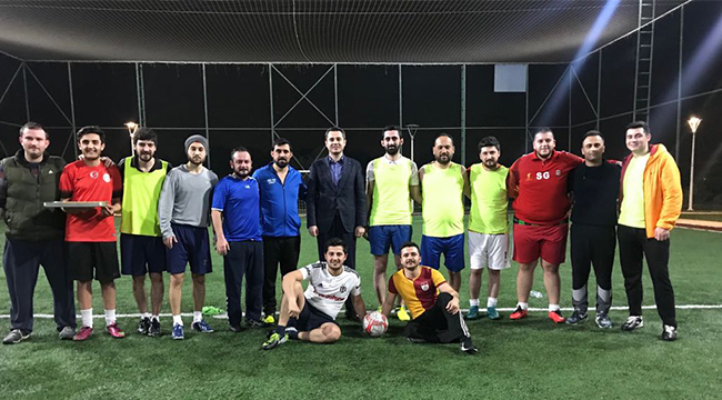AK PARTİ MERKEZEFENDİ HALI SAHA MAÇINDA BULUŞTU