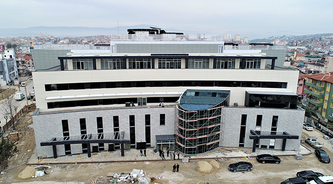 İLÇEYE DEĞER KATAN PROJELERİ HAYATA GEÇİRDİ