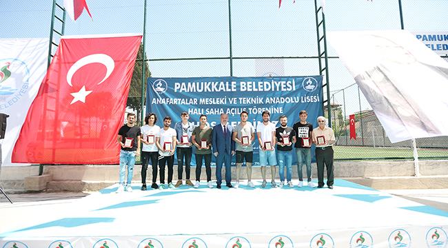ANAFARTALAR LİSESİ’NE HALI SAHA VE TESİS