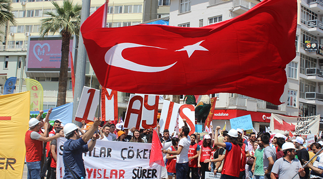 KUTLAMALAR YAĞMUR ALTINDA SON BULDU