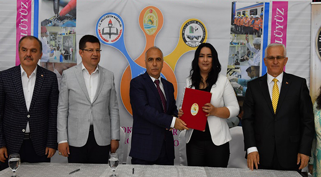 PROTOKOLE 42 SANAYİCİ VE İŞADAMI İMZA ATTI
