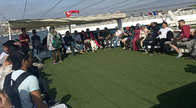 BAŞKAN ÖZBAŞ’TAN ÖĞRENCİLERE BÜYÜK JEST