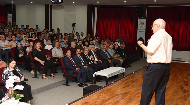 PROF. DR. CÜCELOĞLU ÖĞRETMENLER İLE BULUŞTU