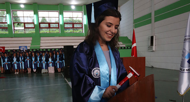YILIN İLK MEZUNİYET TÖRENİ PAÜ KALE MYO’DAN