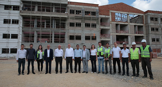 BAŞKAN ZOLAN KALE’YE MÜJDEYLE GİTTİ