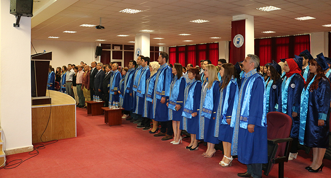 ACIPAYAM MYO 'DA MEZUNİYET SEVİNCİ