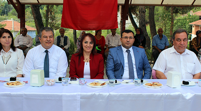 ÇAL’DA TOPLU SÜNNET DÜĞÜNÜ