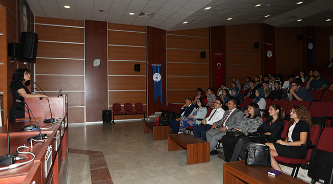 PAÜ’DEN YENi ÖĞRENCiLERiNE ORYANTASYON EĞiTiMi