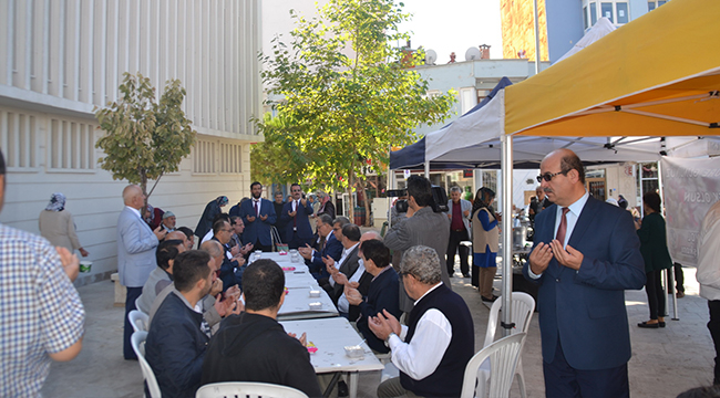 5 BiN KiŞiYE AŞURE DAĞITTILAR