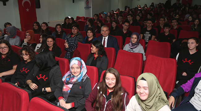 ZOLAN:”GENÇLER BİZİM GELECEĞİMİZ”