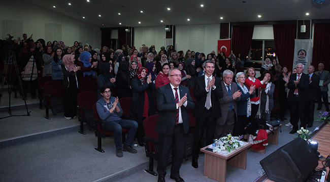 YAHYA KEMAL ŞİİRLERİ İLE ANILDI