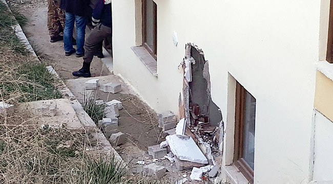 TRAKTÖR YATAK ODASINA DALDI