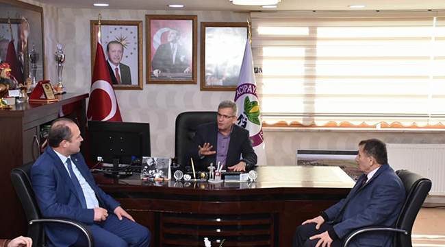 METEOROLOJİ 5. BÖLGE ACIPAYAM'DA FİDAN DAĞITTI