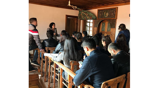 BULDAN BEYLER KONAĞI’NDA İLK DERS
