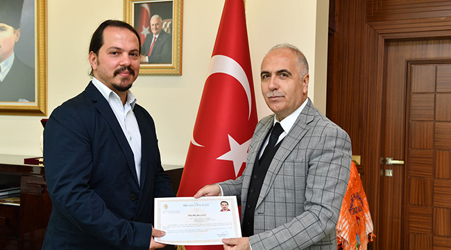 BAŞARI BELGELERİNİ VALİ KARAHAN VERDİ