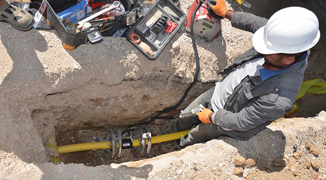 ACIPAYAM’DA DOĞALGAZ ÇALIŞMALARI DEVAM EDİYOR