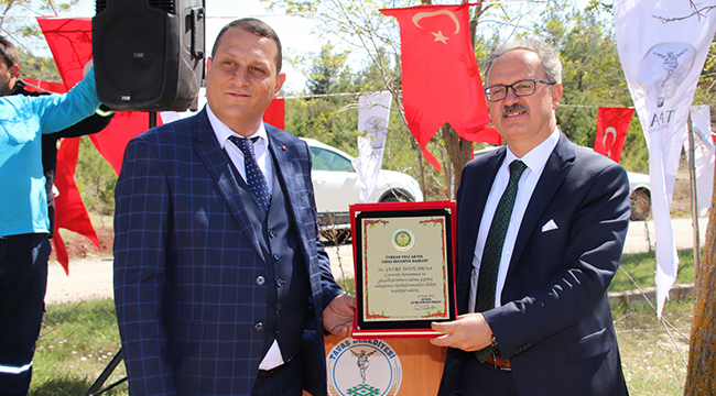 TAVAS’TA, 23 NiSAN’DA FİDANLAR TOPRAKLA BULUŞTU