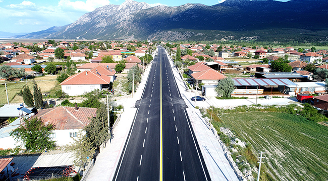 7 BİN 350 TON SICAK ASFALT DÖKÜLDÜ
