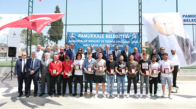 ANAFARTALAR LİSESİ’NE HALI SAHA VE TESİS