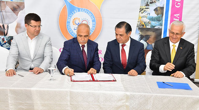PROTOKOLE 42 SANAYİCİ VE İŞADAMI İMZA ATTI